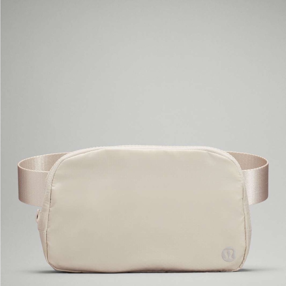 Lululemon Everywhere Opal Belt Bag